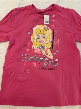 Dolly Parton Pink Tshirt – Workin' 9 to 5 Design